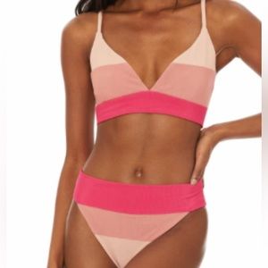 Top and bottom size M like new! Only wore once